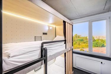 Private Room for 1 Person with 2 Bunk Beds