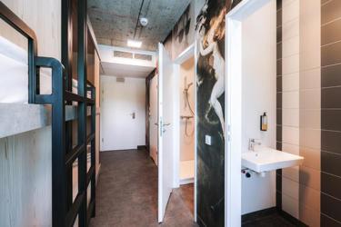 Private Room for 1 Person with 2 Bunk Beds