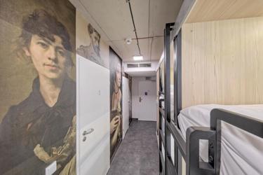 Private Room for 2 People with 2 Bunk Beds