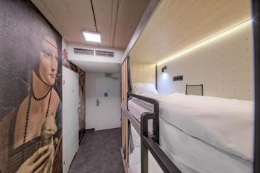Private Room for 2 People with 2 Bunk Beds